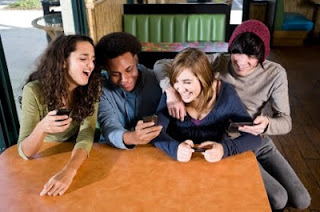 teens-texting
